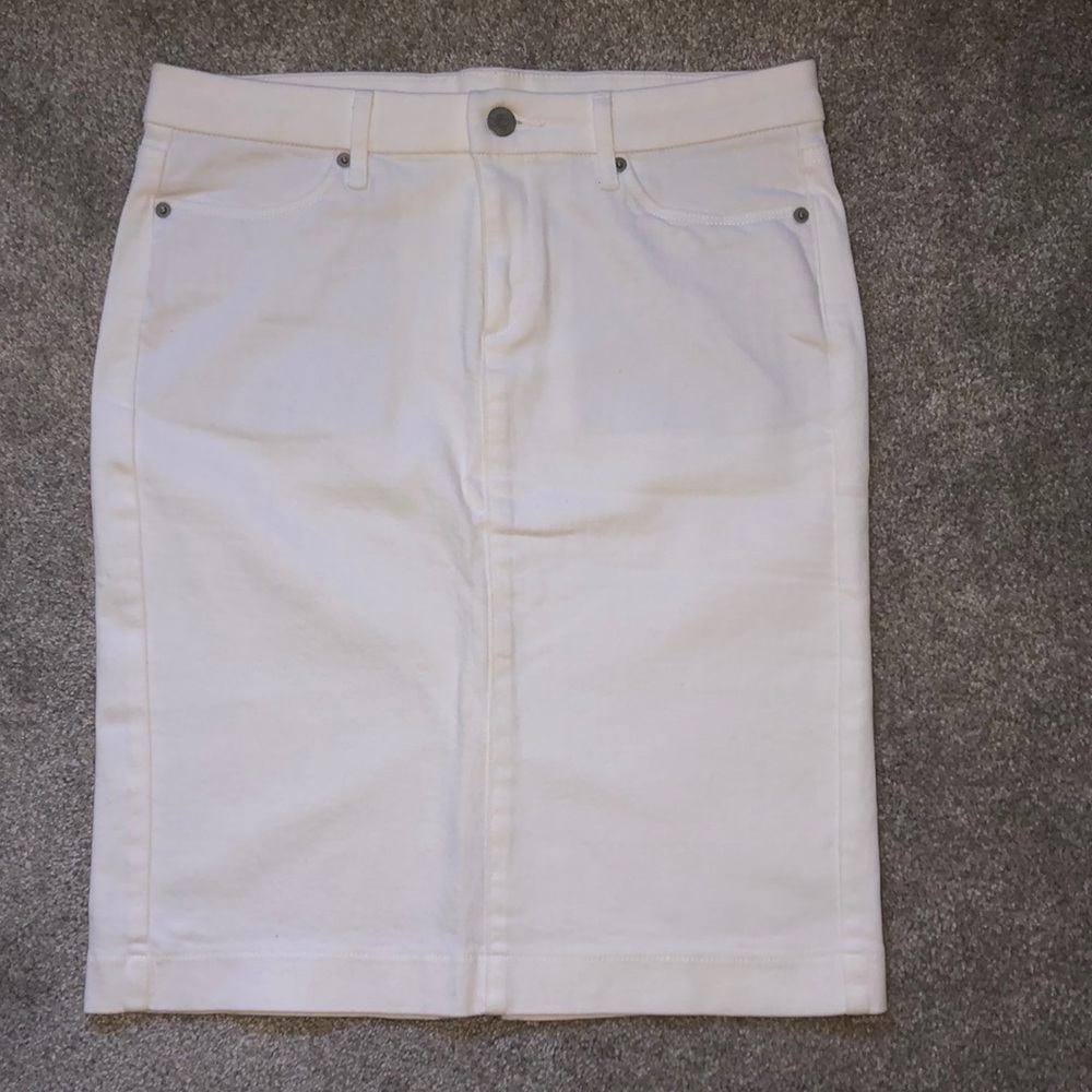 UNIQLO white jean skirt